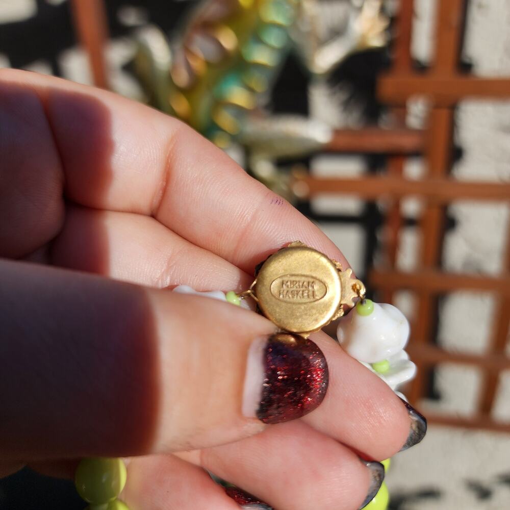 Vtg SIGNED Miriam Haskell Necklce White Milk Glass Green Enamel Tulip Flower - Picture 11 of 13